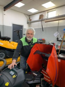 Keuper tuin en parkmachines in Hummelo.